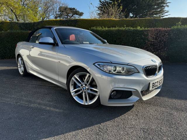 BMW 2 Series 2.0 𝐕𝐄𝐇𝐈𝐂𝐋𝐄 𝐑𝐄𝐒𝐄𝐑𝐕𝐄𝐃 Convertible Petrol Silver