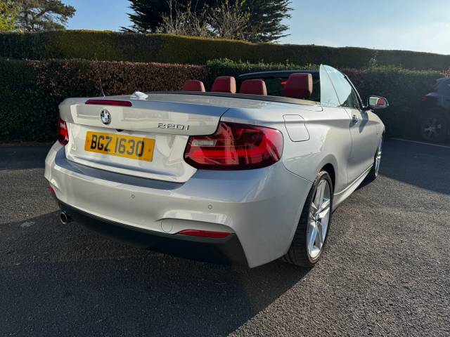 2016 BMW 2 Series 2.0 𝐕𝐄𝐇𝐈𝐂𝐋𝐄 𝐑𝐄𝐒𝐄𝐑𝐕𝐄𝐃