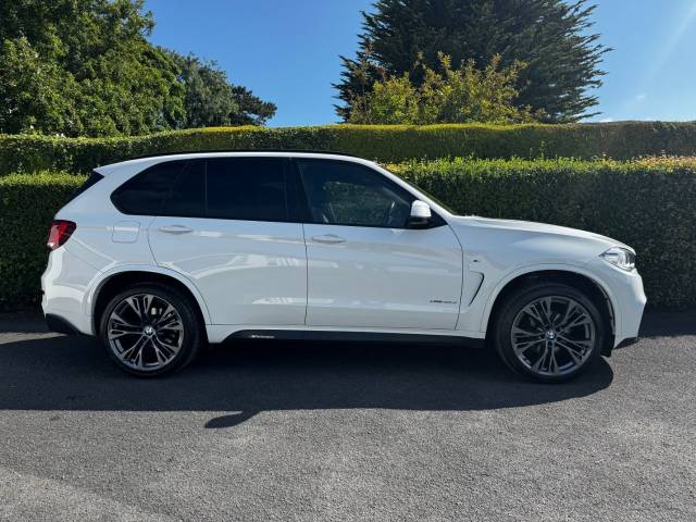 2016 BMW X5 3.0 𝐕𝐄𝐇𝐈𝐂𝐋𝐄 𝐑𝐄𝐒𝐄𝐑𝐕𝐄𝐃