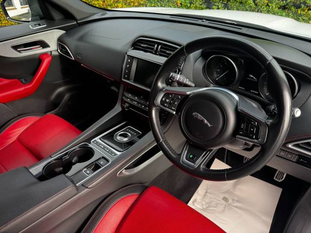 2017 Jaguar F-Pace 2.0d R-Sport 5dr Auto AWD