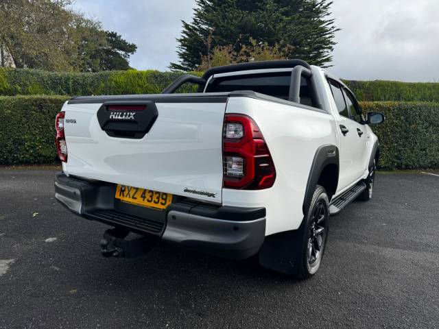 2022 Toyota Hilux 2.8 𝐕𝐄𝐇𝐈𝐂𝐋𝐄 𝐑𝐄𝐒𝐄𝐑𝐕𝐄𝐃