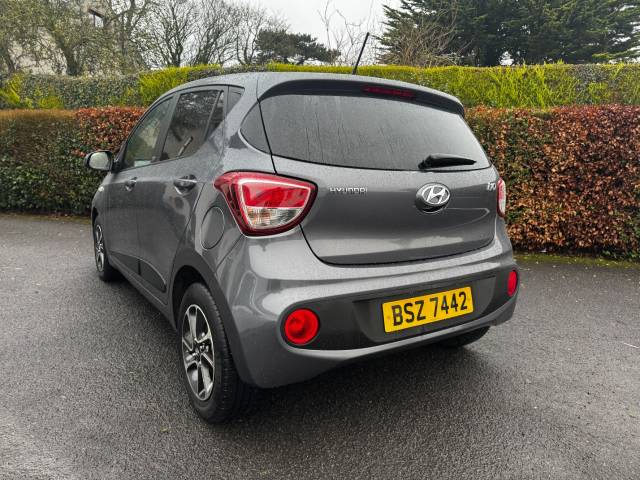 2018 Hyundai i10 1.0 𝐕𝐄𝐇𝐈𝐂𝐋𝐄 𝐑𝐄𝐒𝐄𝐑𝐕𝐄𝐃