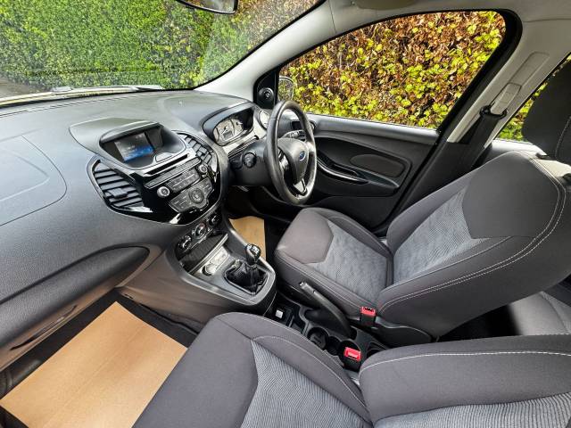 2017 Ford Ka+ 1.2 𝐕𝐄𝐇𝐈𝐂𝐋𝐄 𝐑𝐄𝐒𝐄𝐑𝐕𝐄𝐃