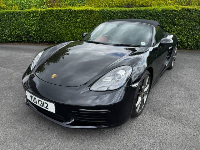 2016 Porsche Boxster 2.0 𝐕𝐄𝐇𝐈𝐂𝐋𝐄 𝐑𝐄𝐒𝐄𝐑𝐕𝐄𝐃