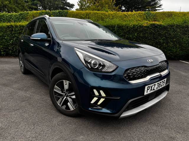 Kia Niro 1.6 GDi Hybrid 2 5dr DCT Estate Petrol / Electric Hybrid Blue