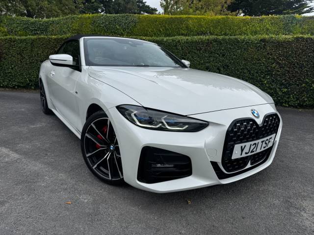 BMW 4 Series 2.0 𝐕𝐄𝐇𝐈𝐂𝐋𝐄 𝐑𝐄𝐒𝐄𝐑𝐕𝐄𝐃 Convertible Petrol White